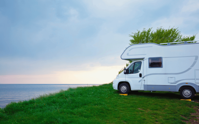 キャンピングカー